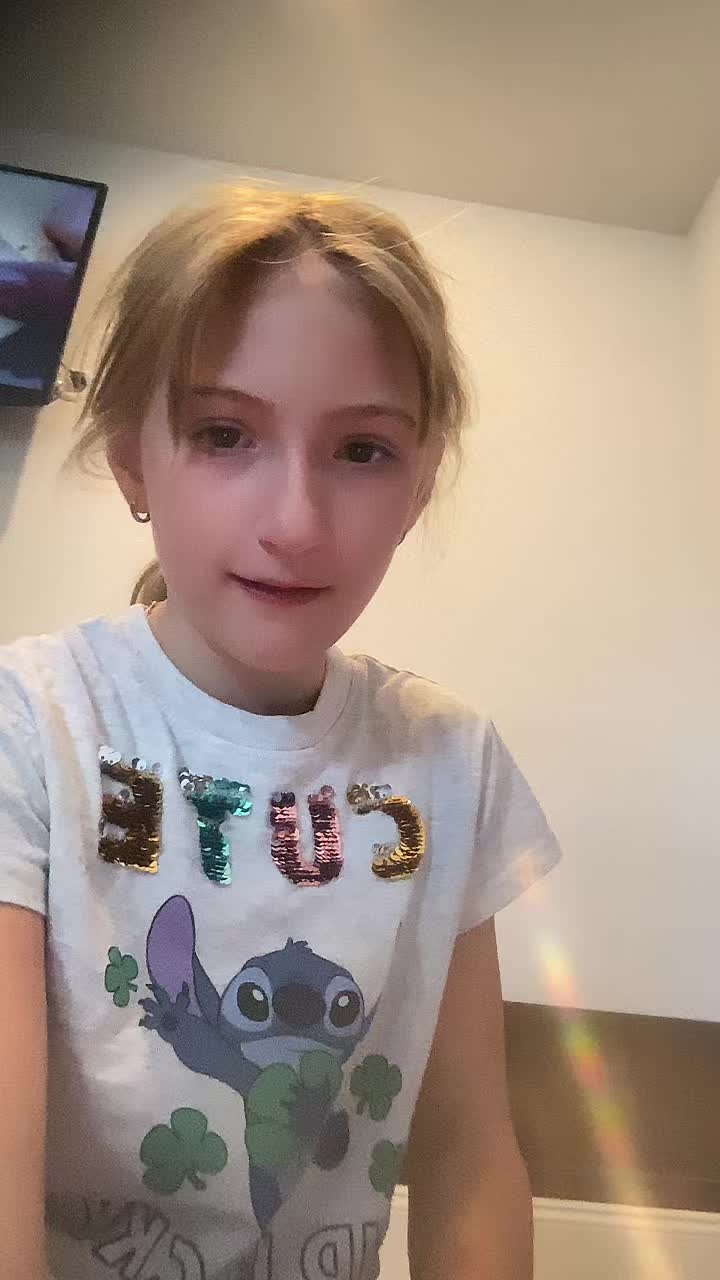 @TeddiAnne