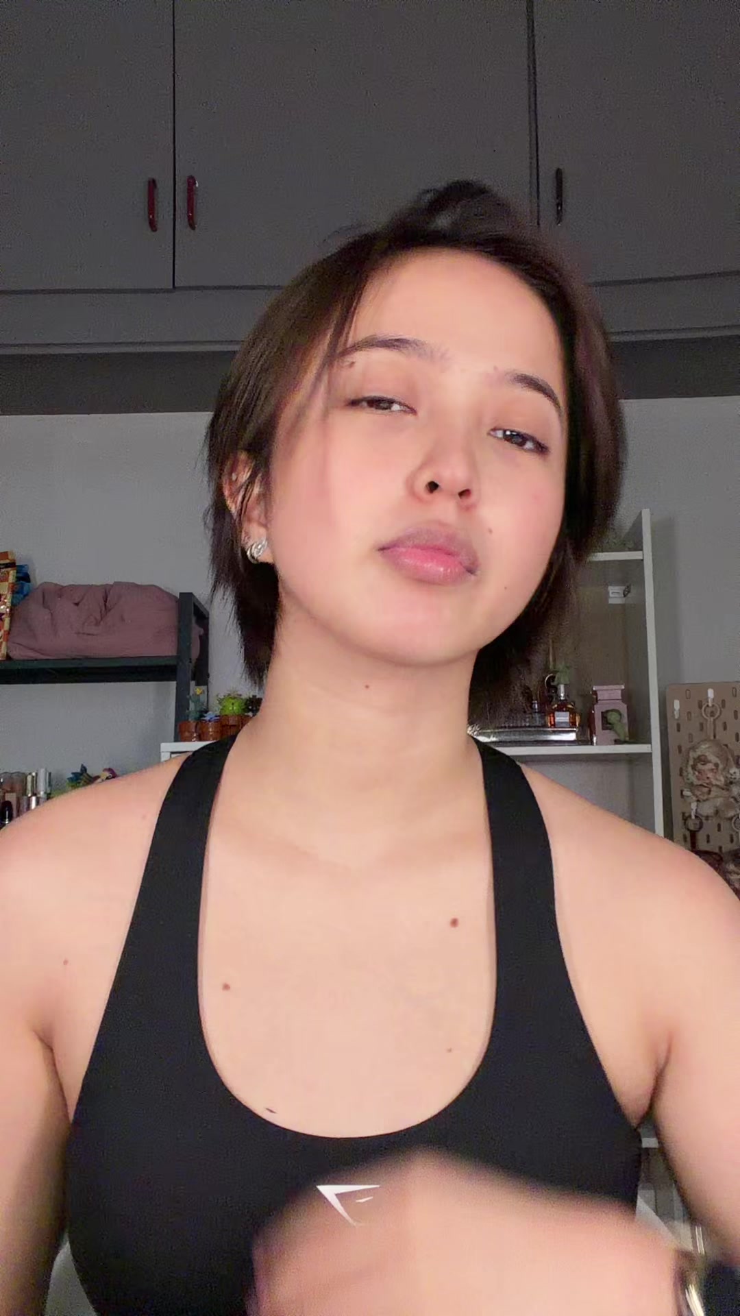 @annamariee