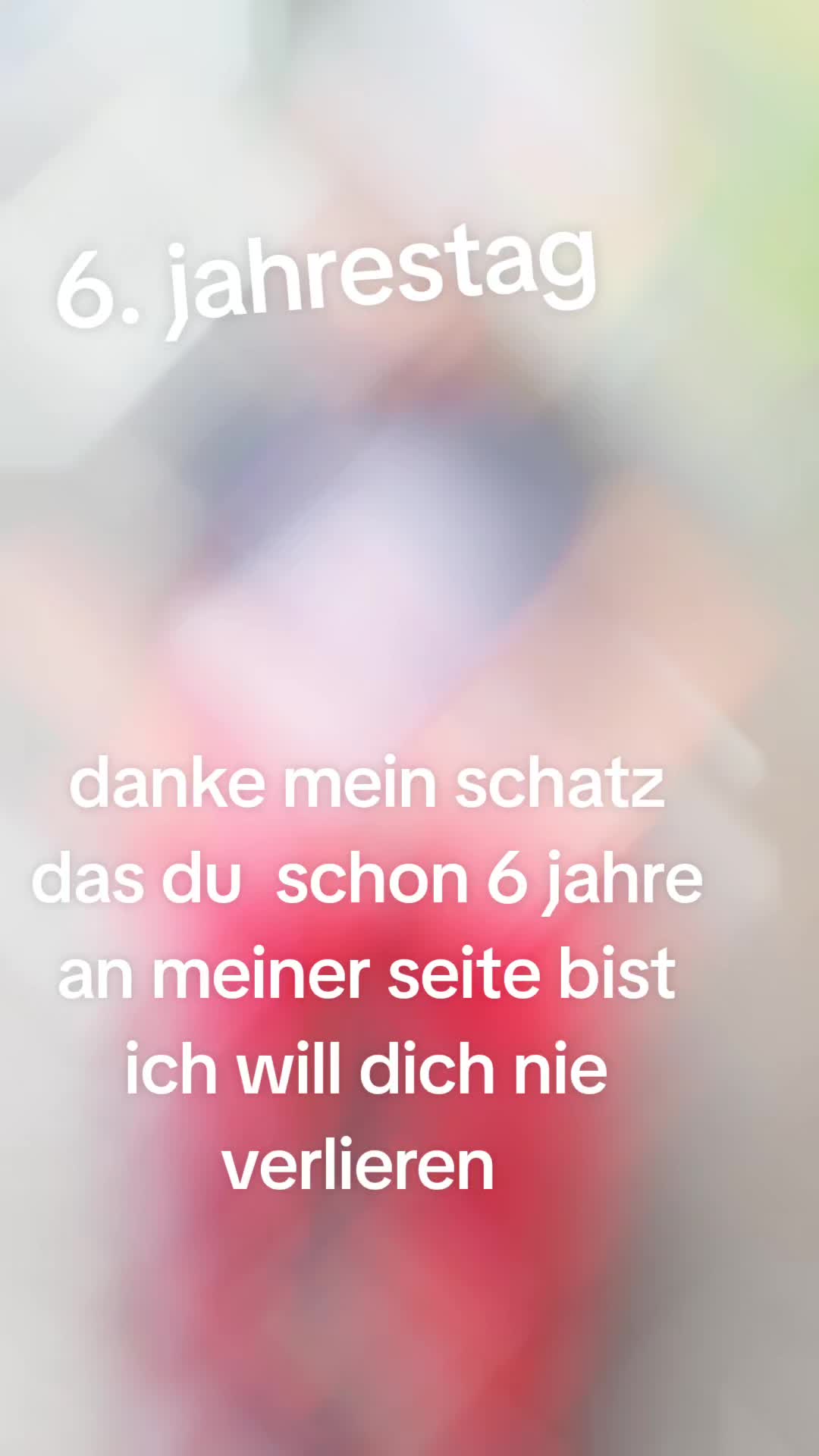 @Frau von sprechende Tomate