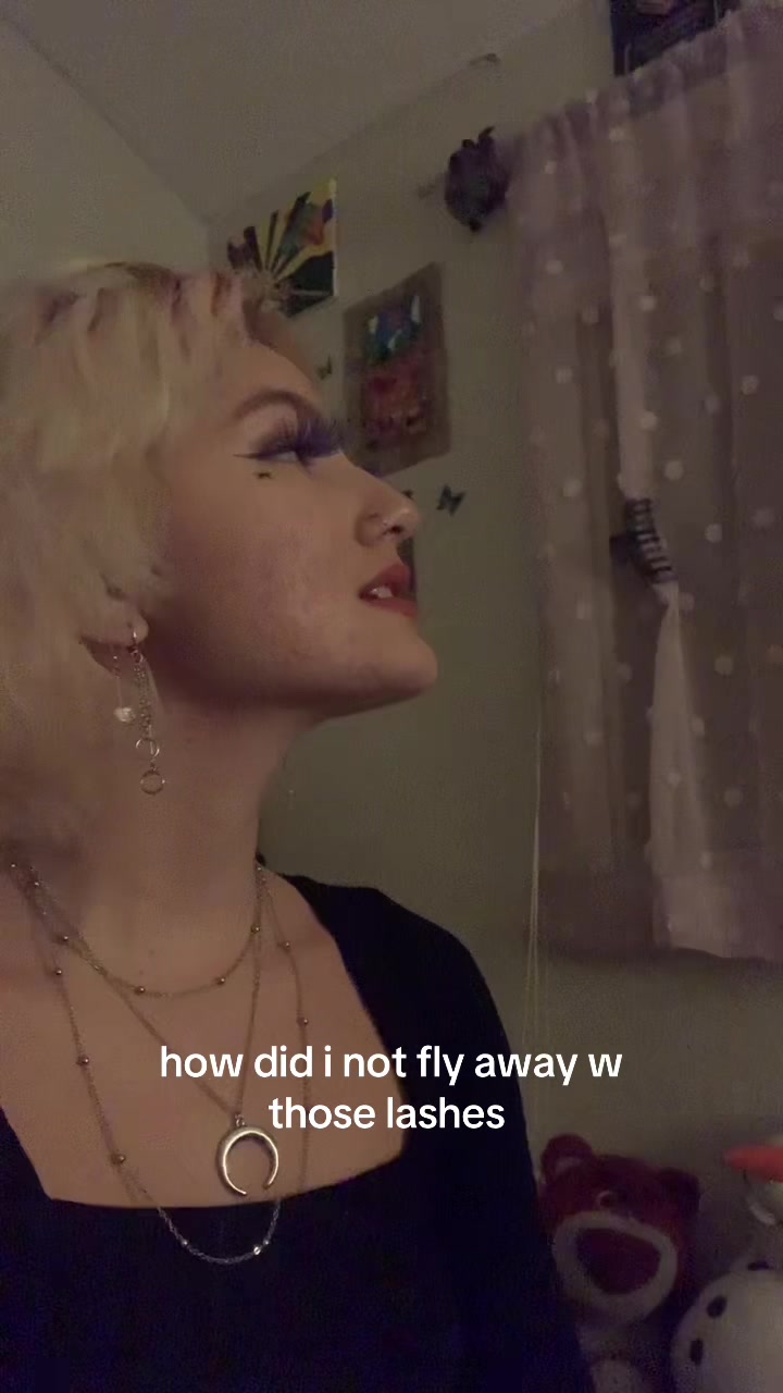 @alondra z.