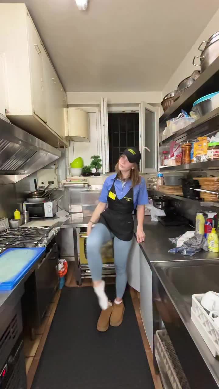 @kelly.tylrrone