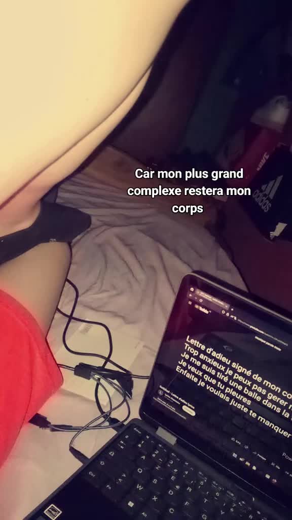 @🦠