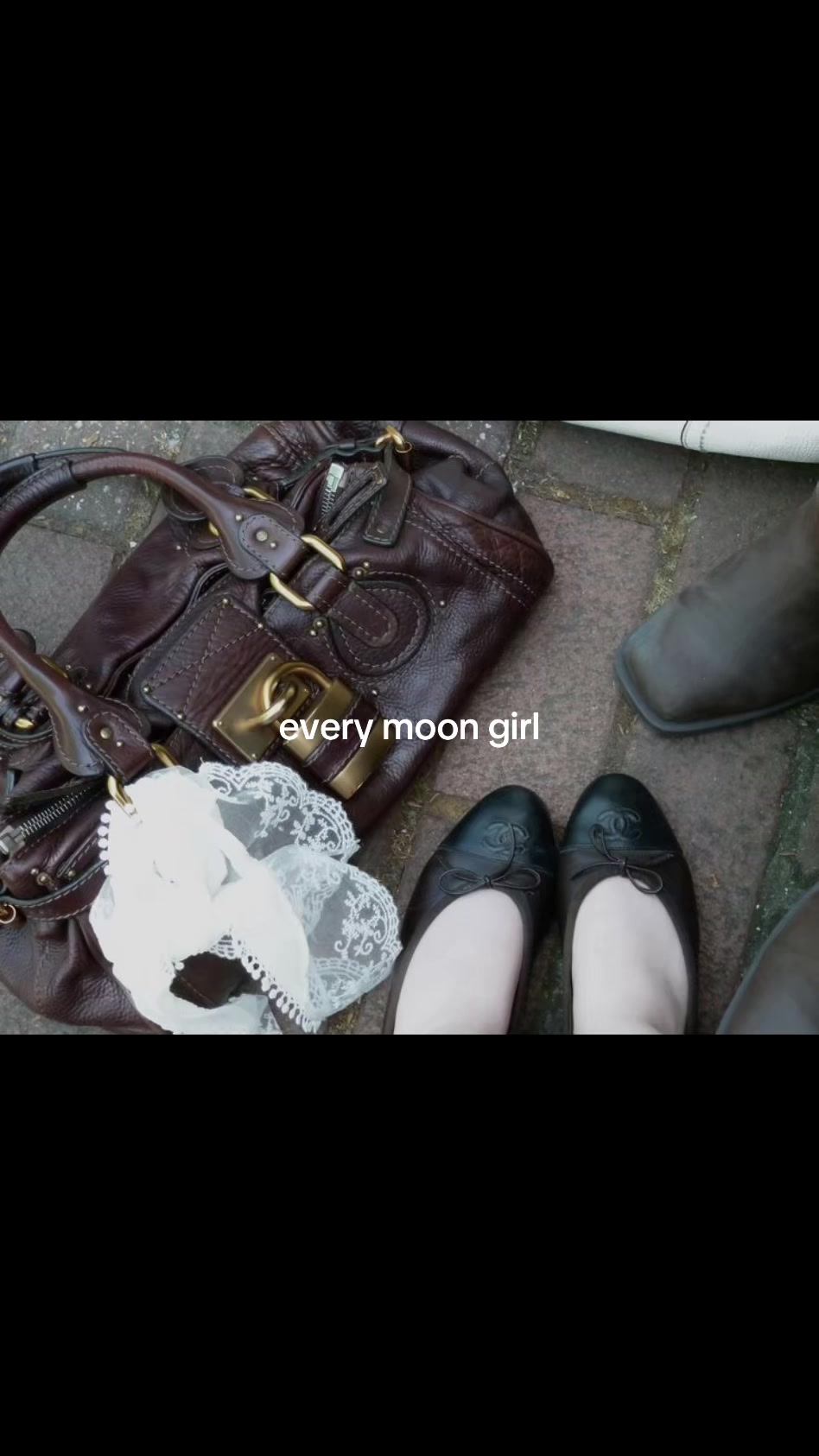 @moon