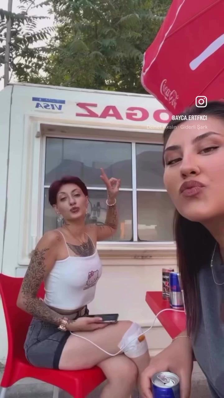 @❄️Ayça Ertüfekçi🥃
