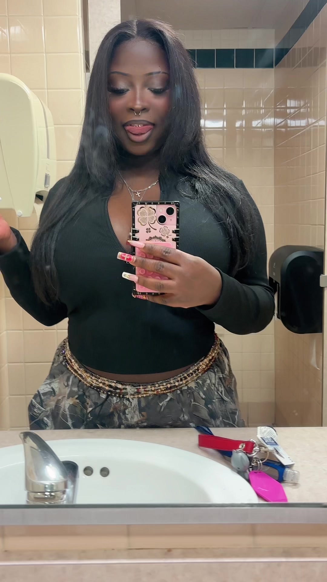 @Nicole🇬🇭🇺🇸💵