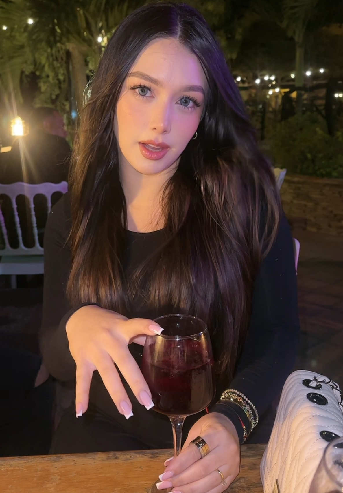 @Karol ᥫ᭡.