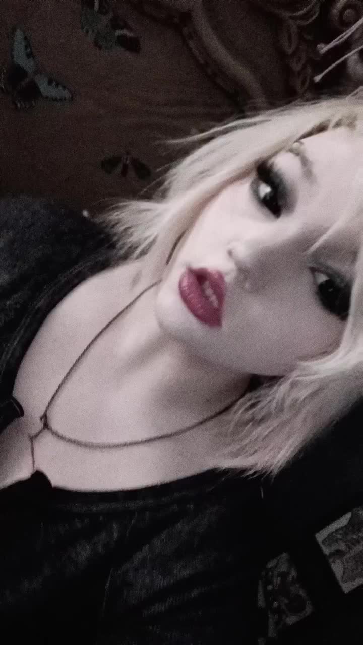 @Xxpierced princessxX
