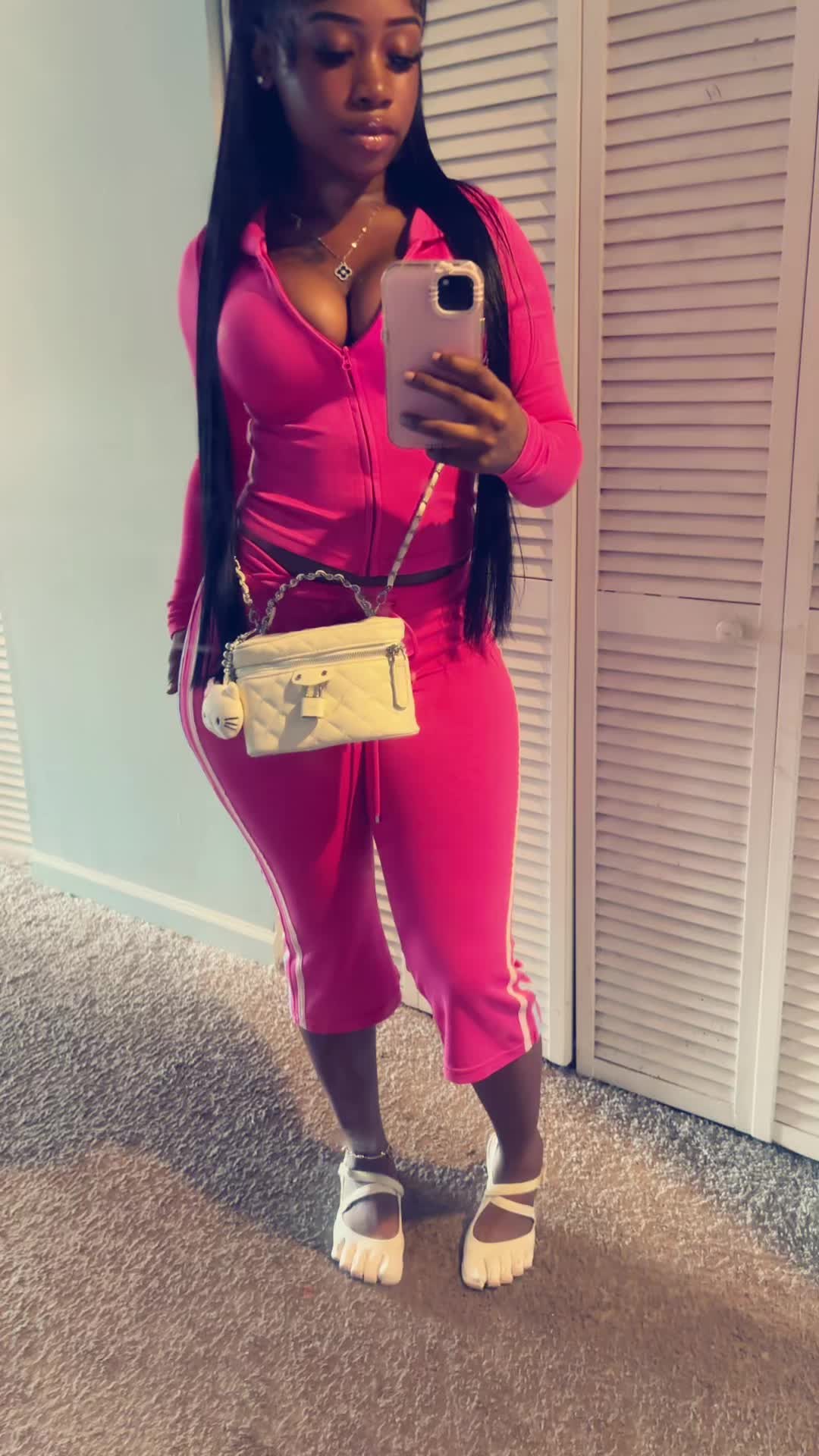 @Niyaa k