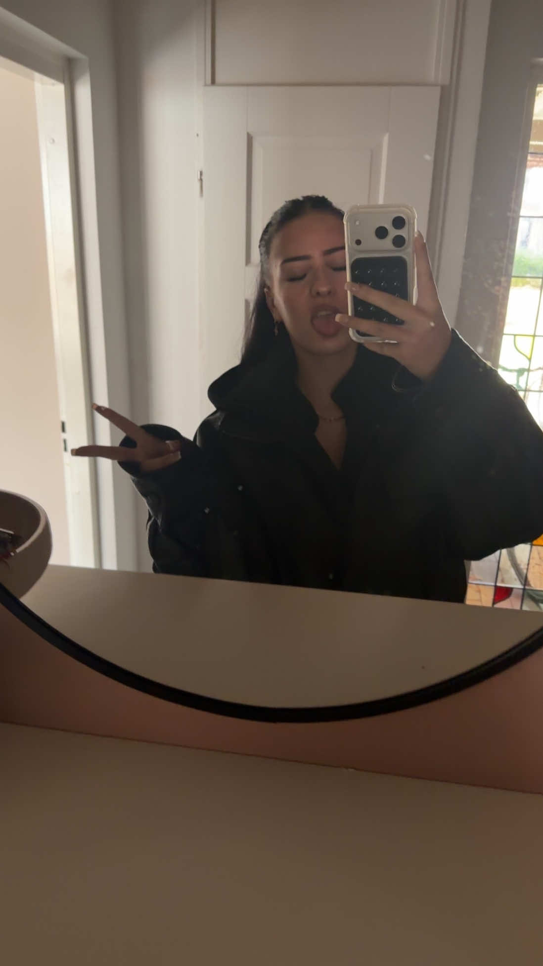 @𝐄🪽