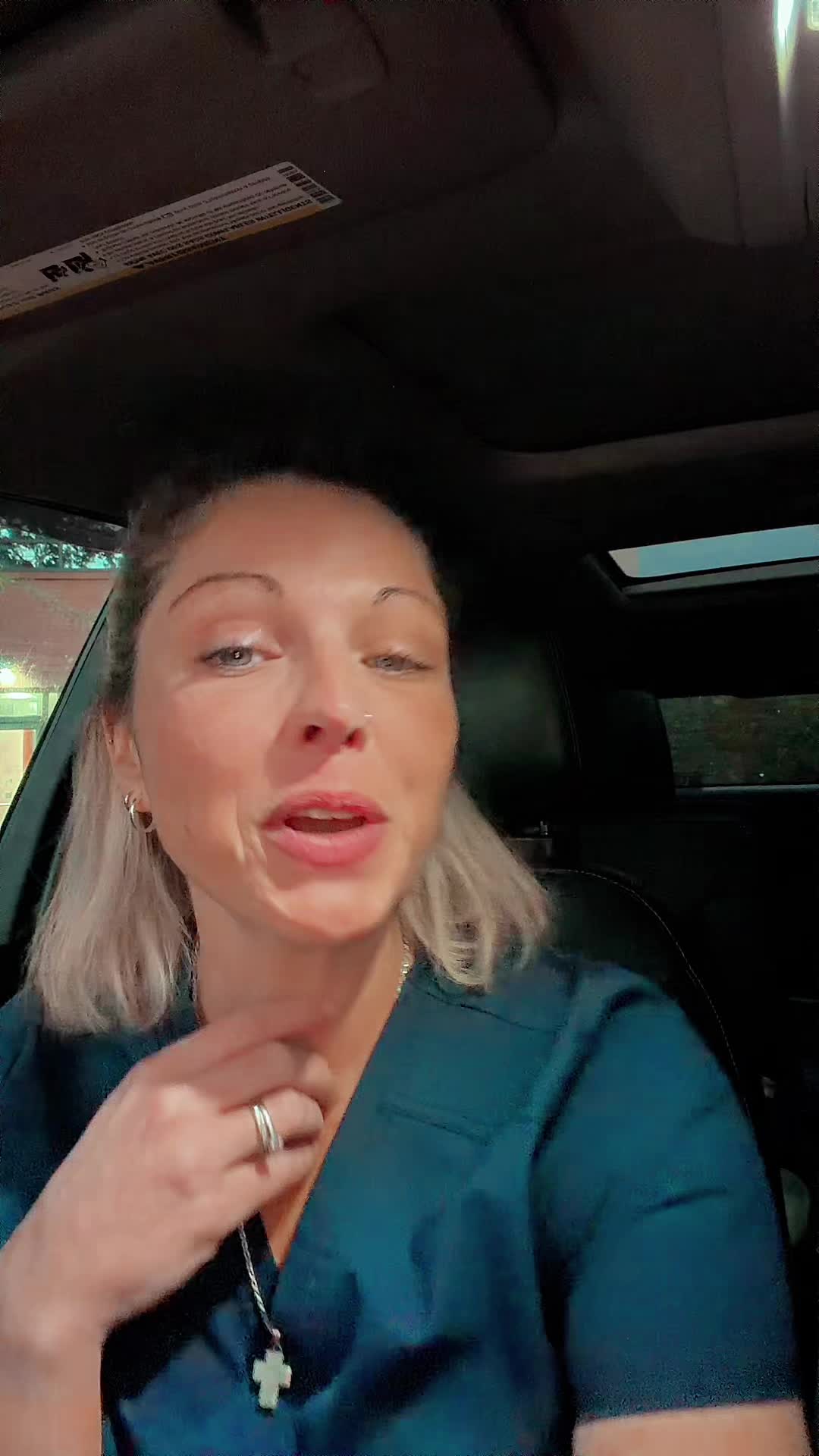 @momica_mama