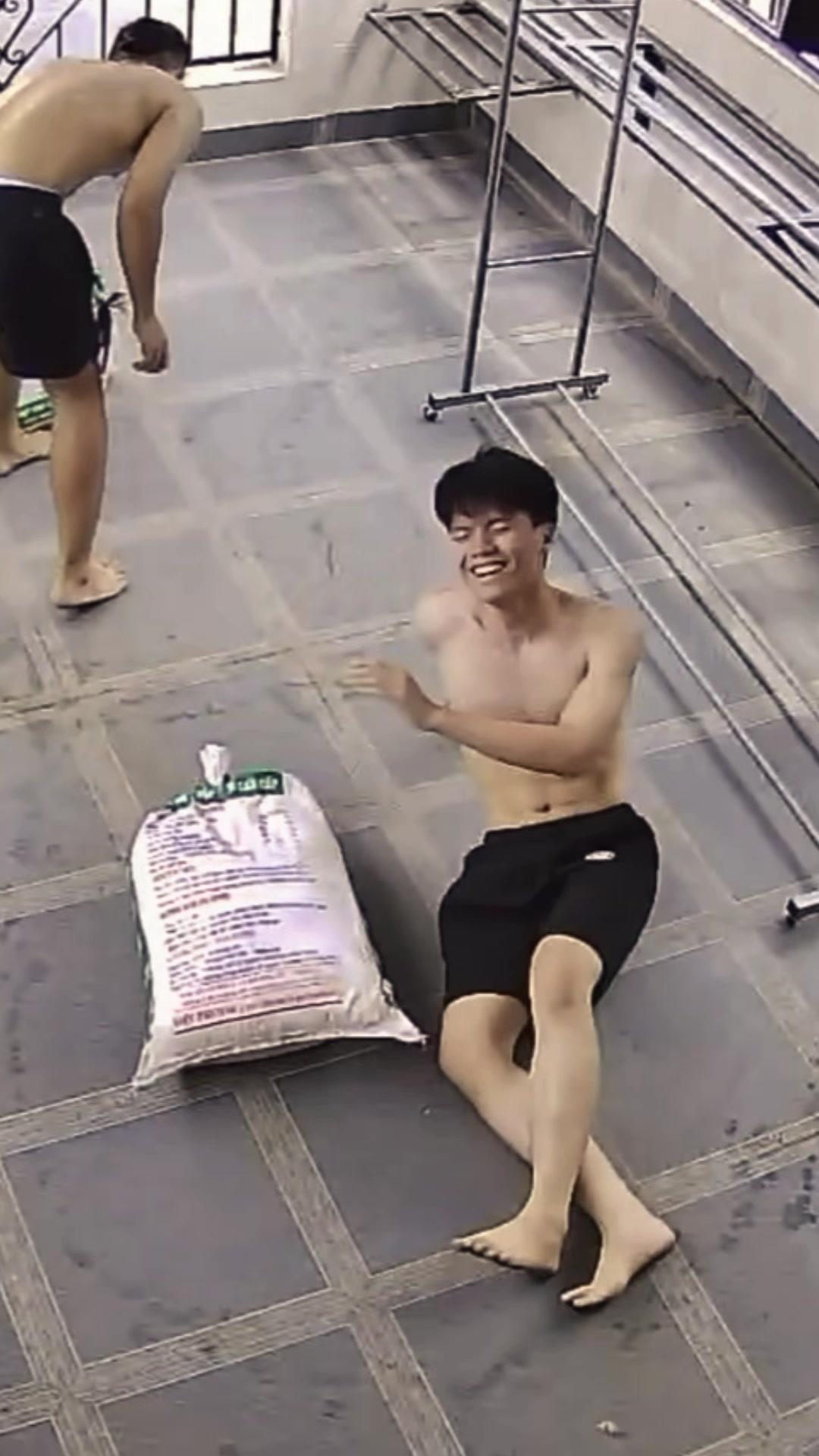 @Ho&agrave;n Quốc Nguyễn