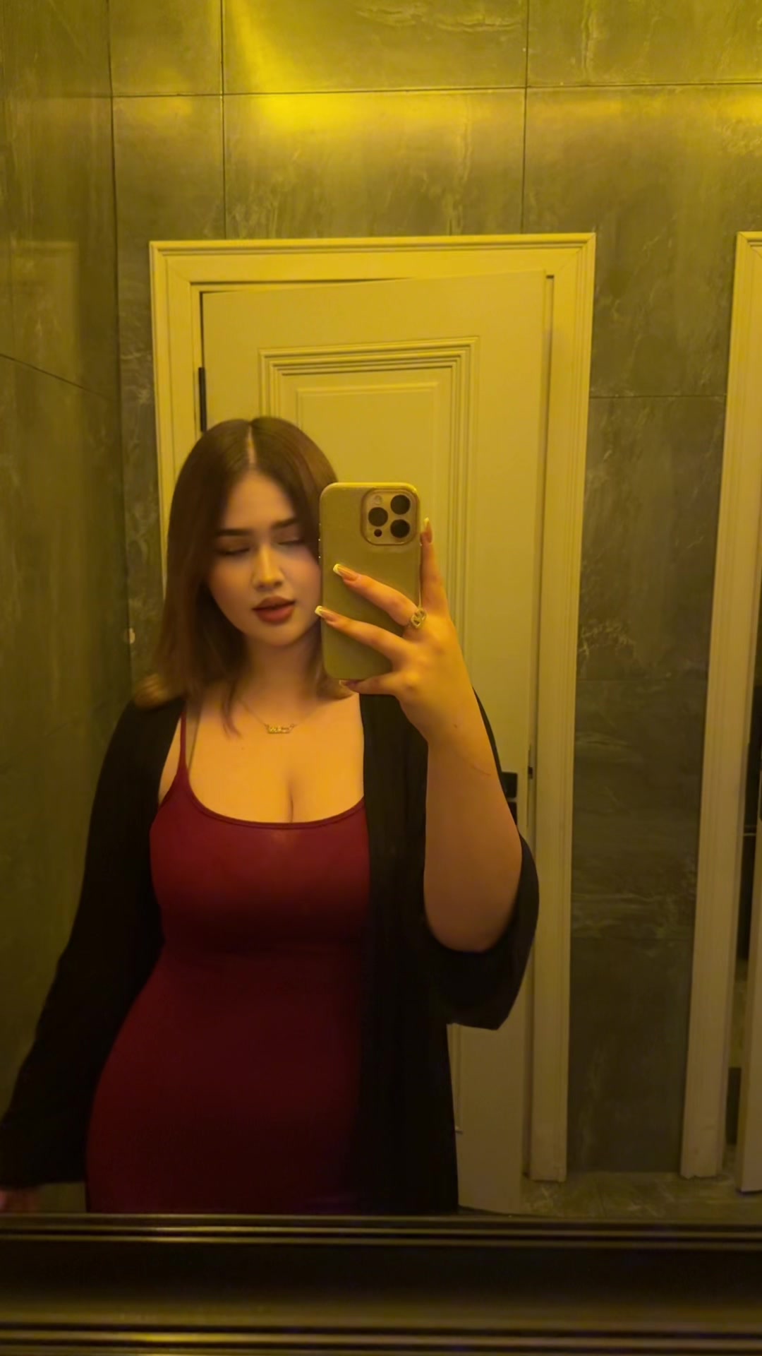 @v