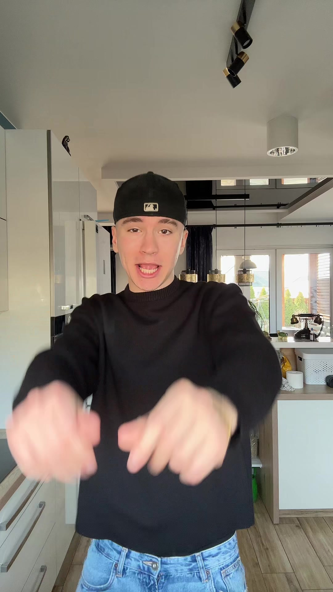 @Maciek