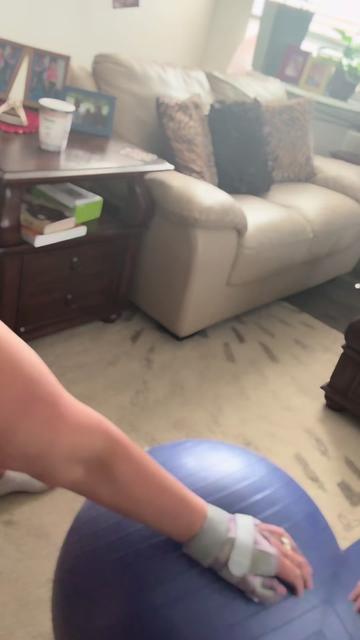 @Lifewithavnsurviving