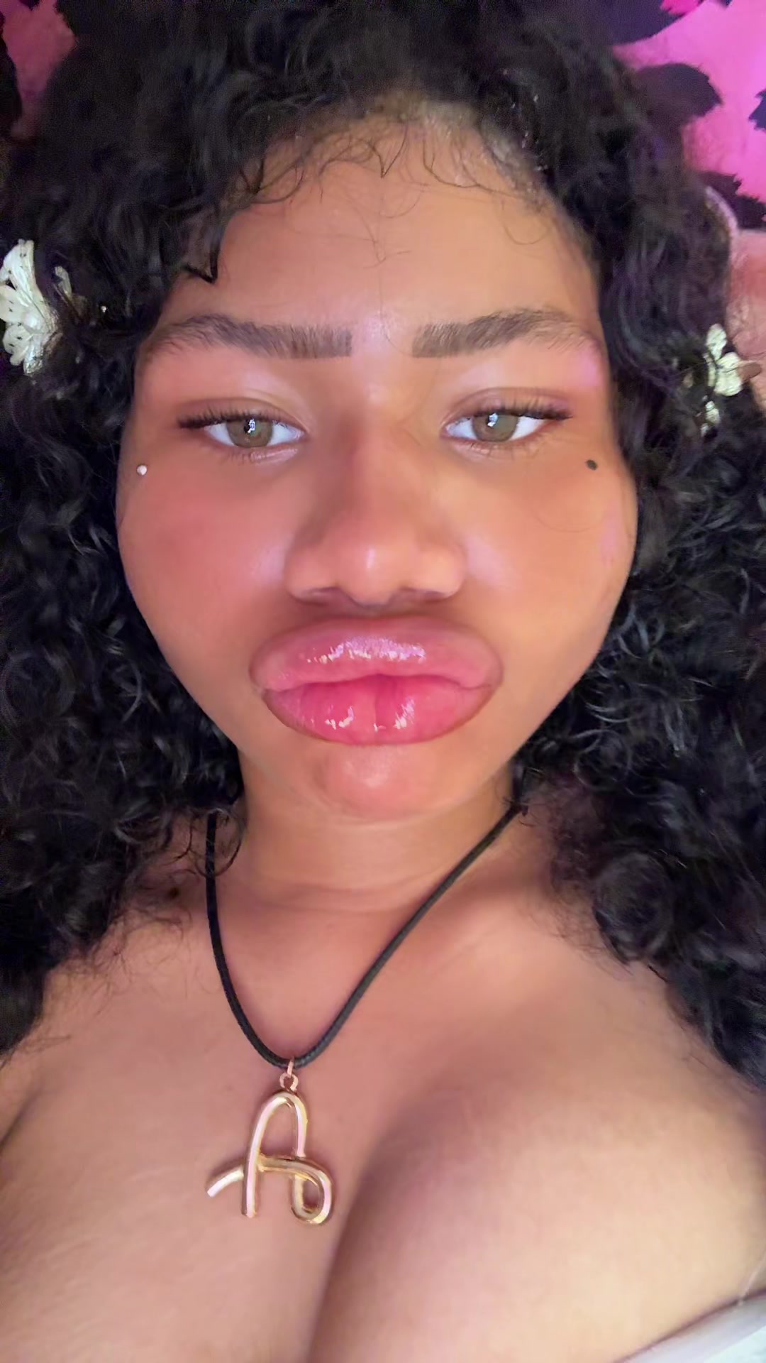 @Angel Leonoraah