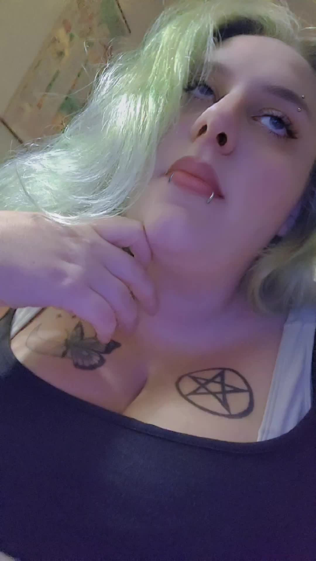 @rainbow_bish420