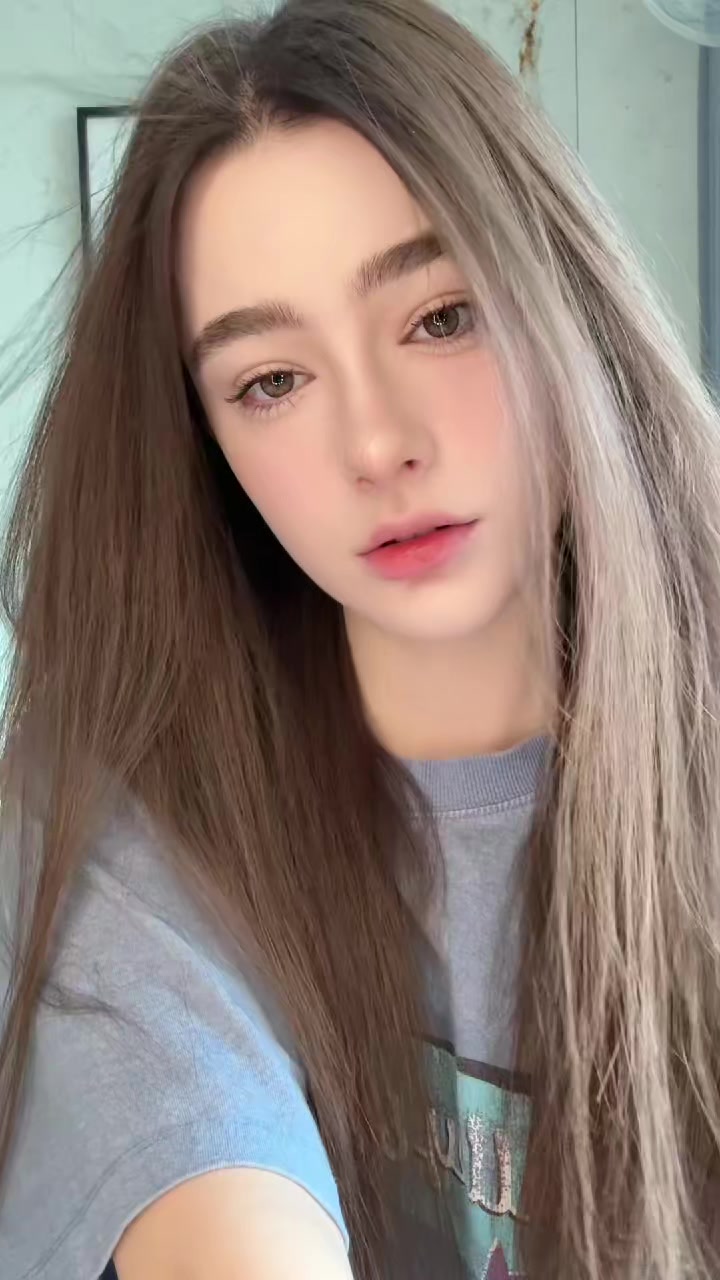 @𝐌𝐲 𝐋𝐕𝐙 🌹