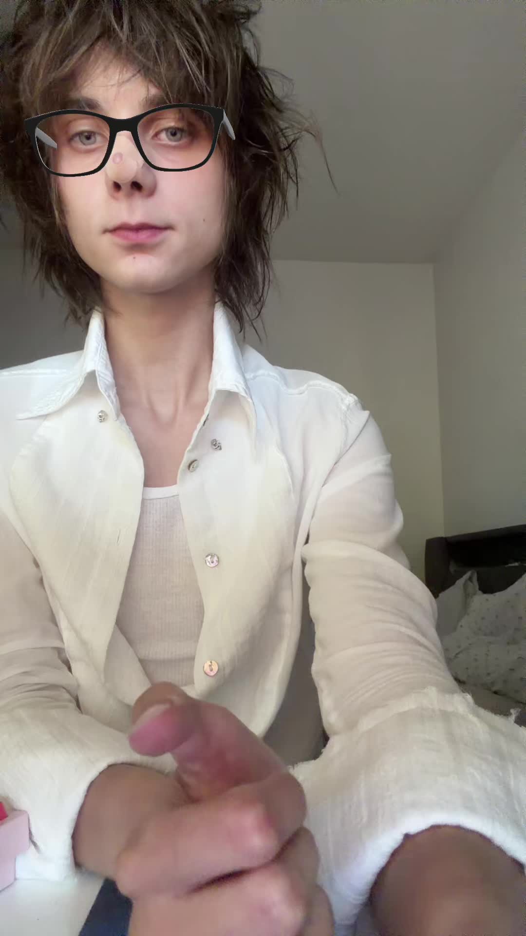 @hlor3i