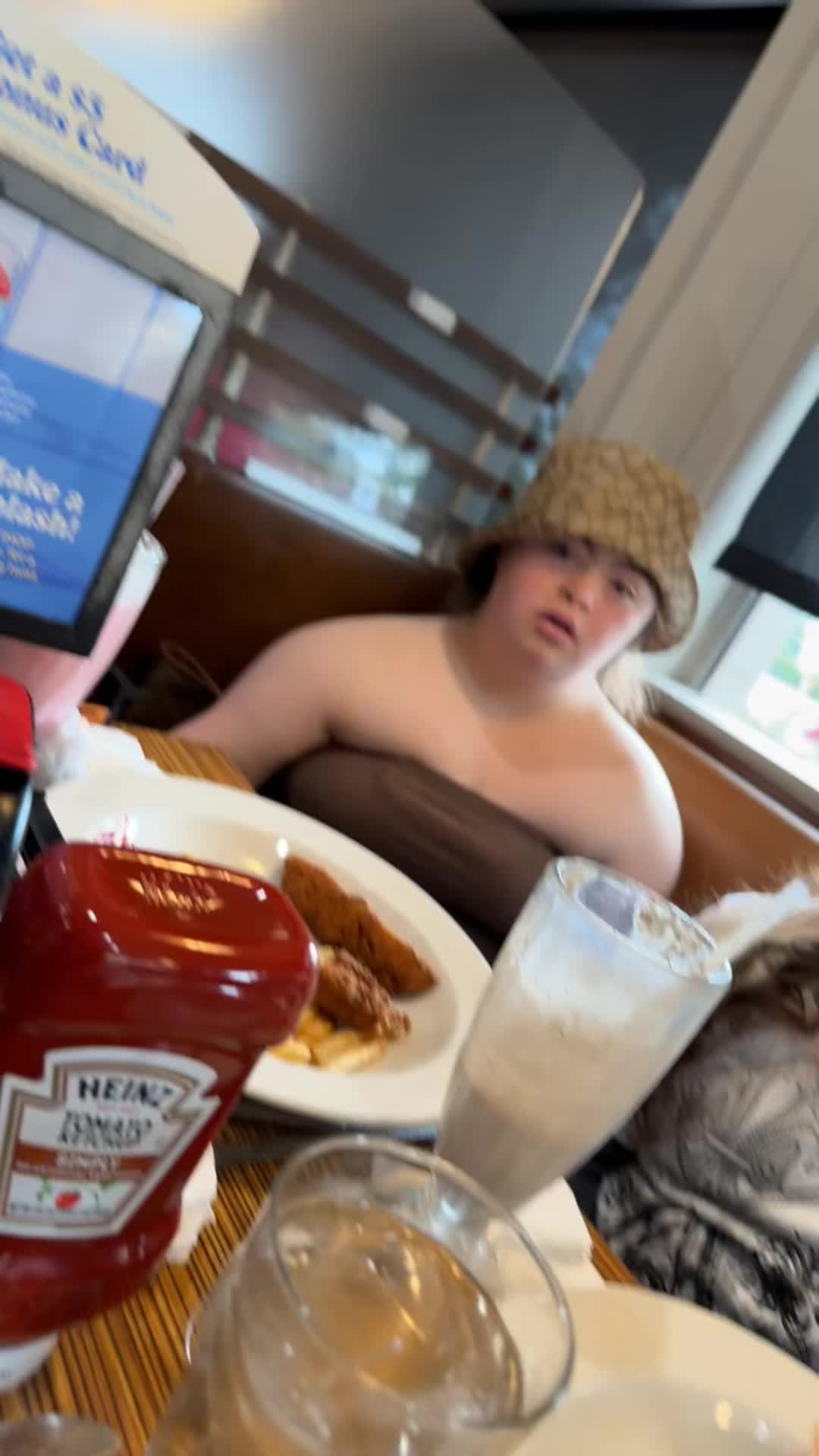 @Upsyndromequeen_
