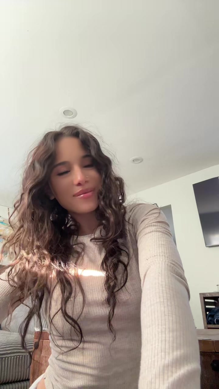 @alyssafavaa