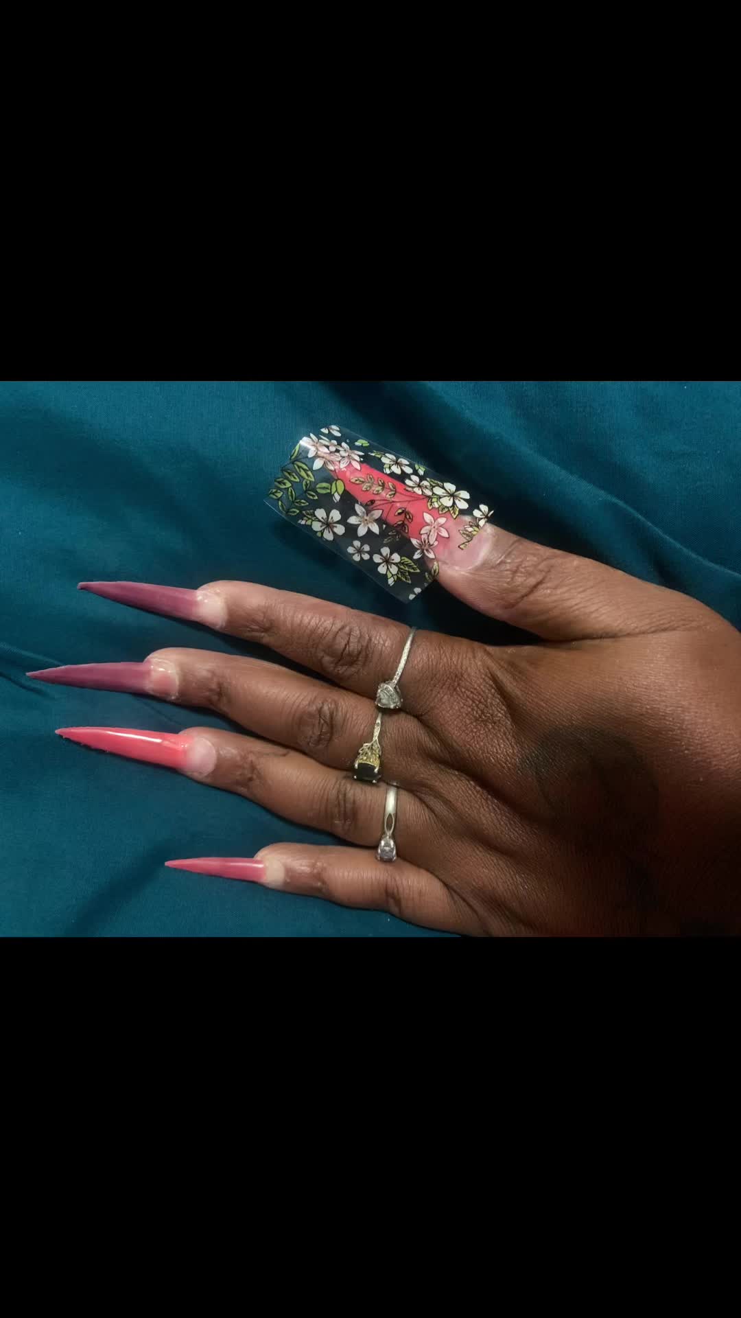 @JUICYYYTOYA