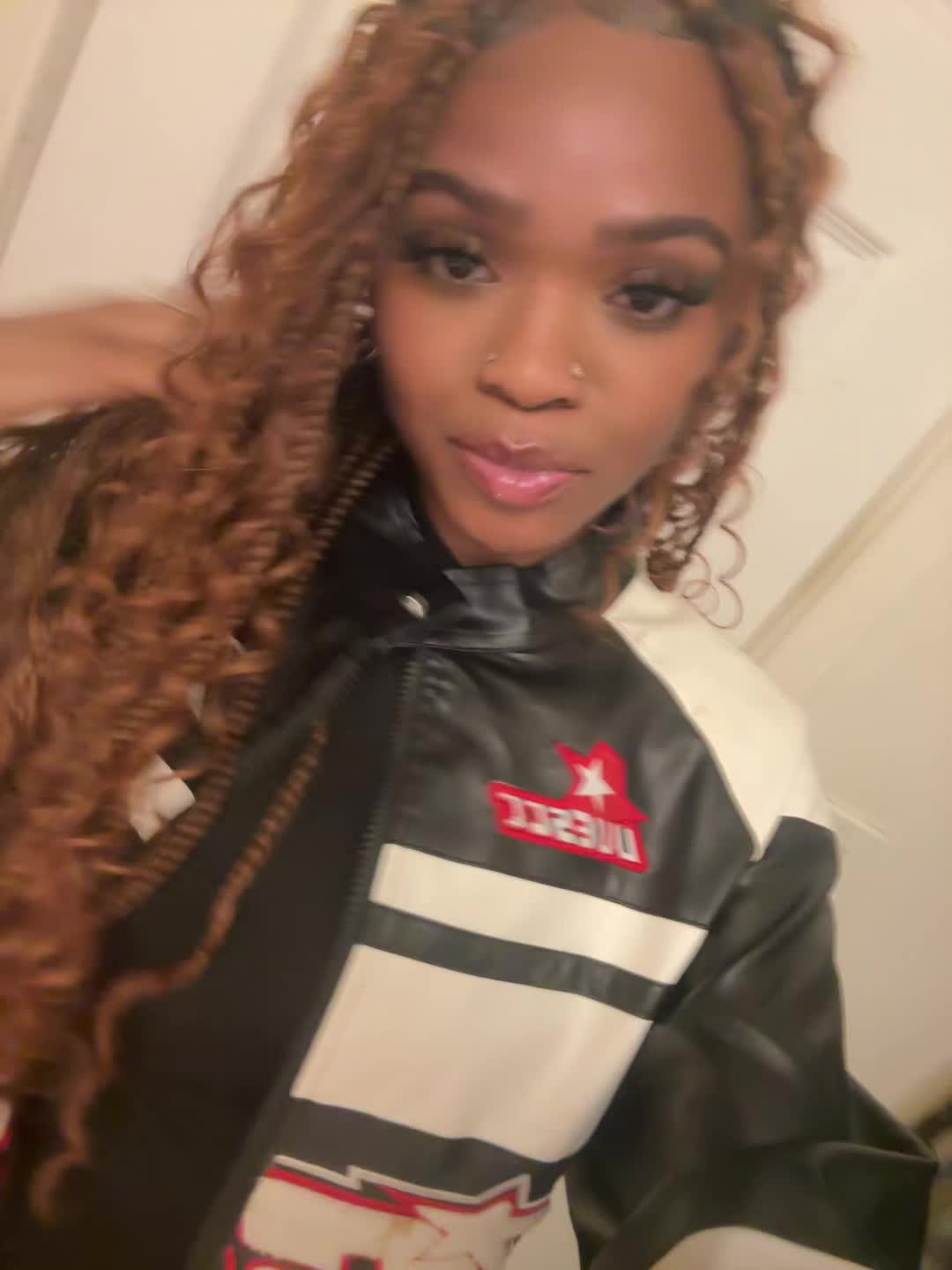 @💋.