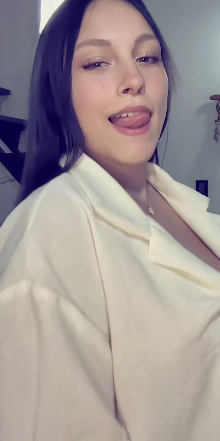 @Eimi Luciana