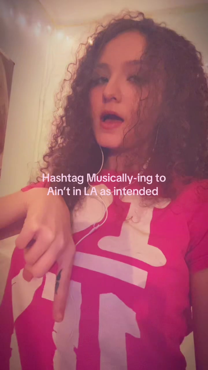 @Emilee ✧𐬺𐬿