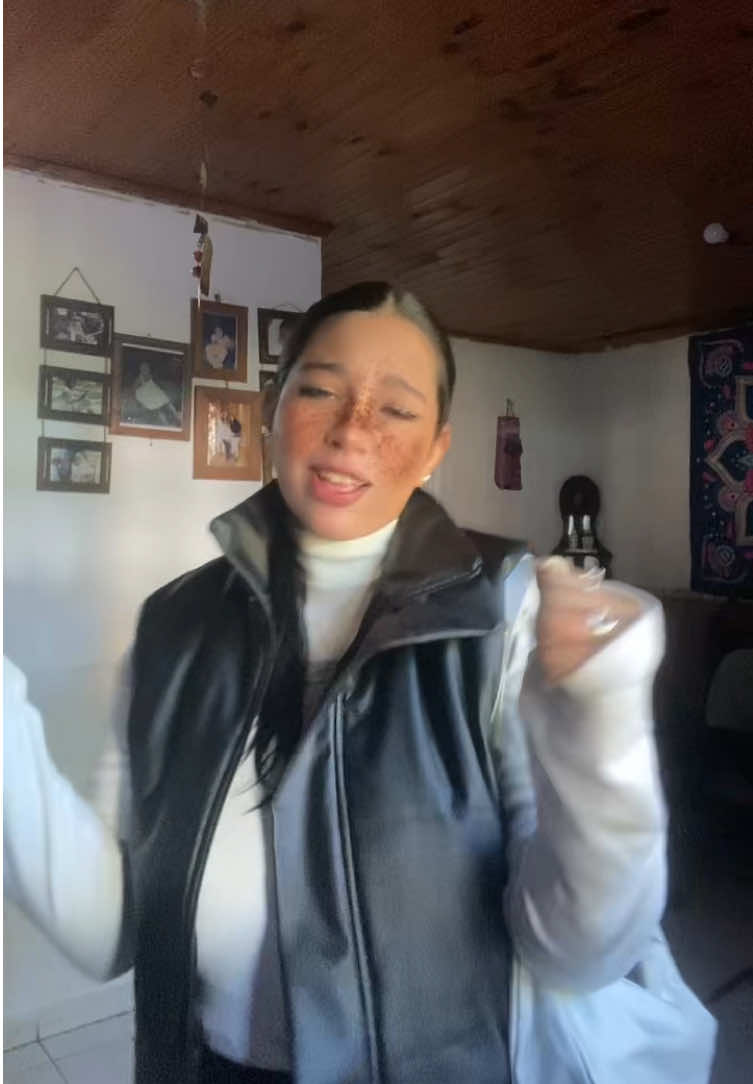 @VALENTINA💋
