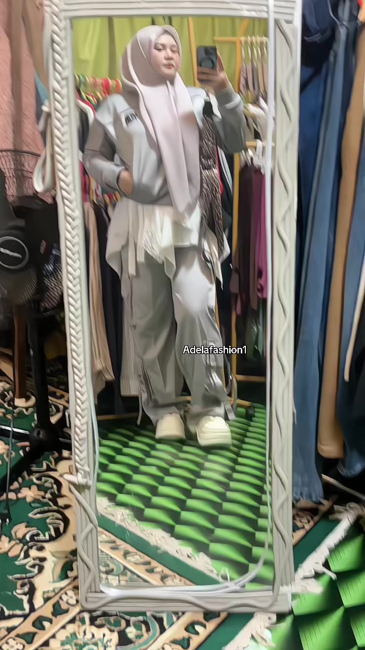 @Adelafashion1