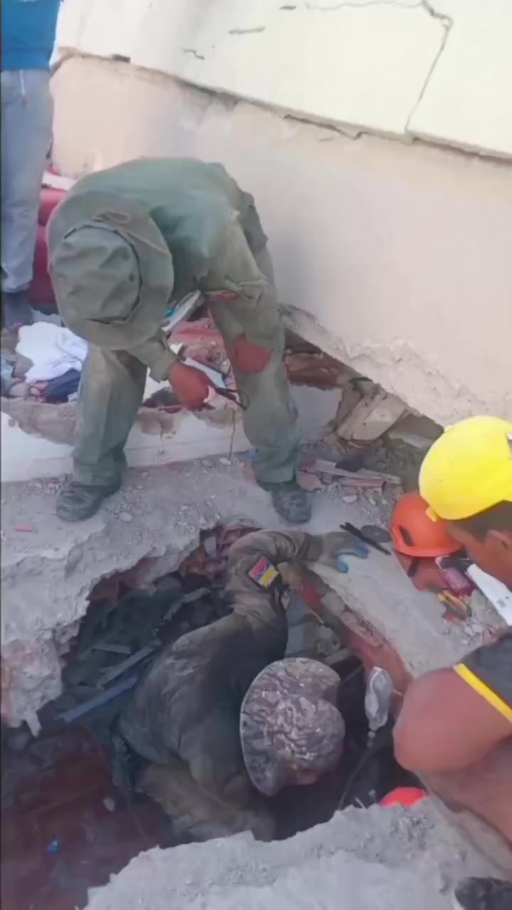 @EjercitoBolivariano