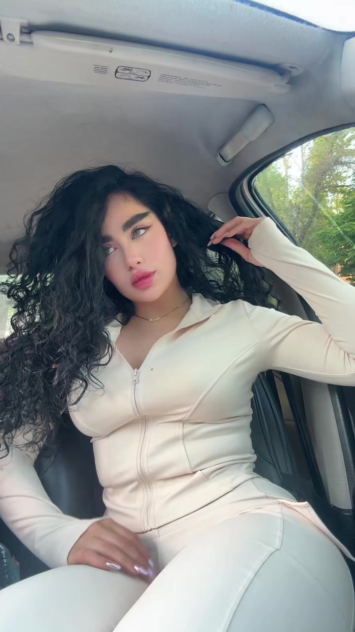@sarehcurllly