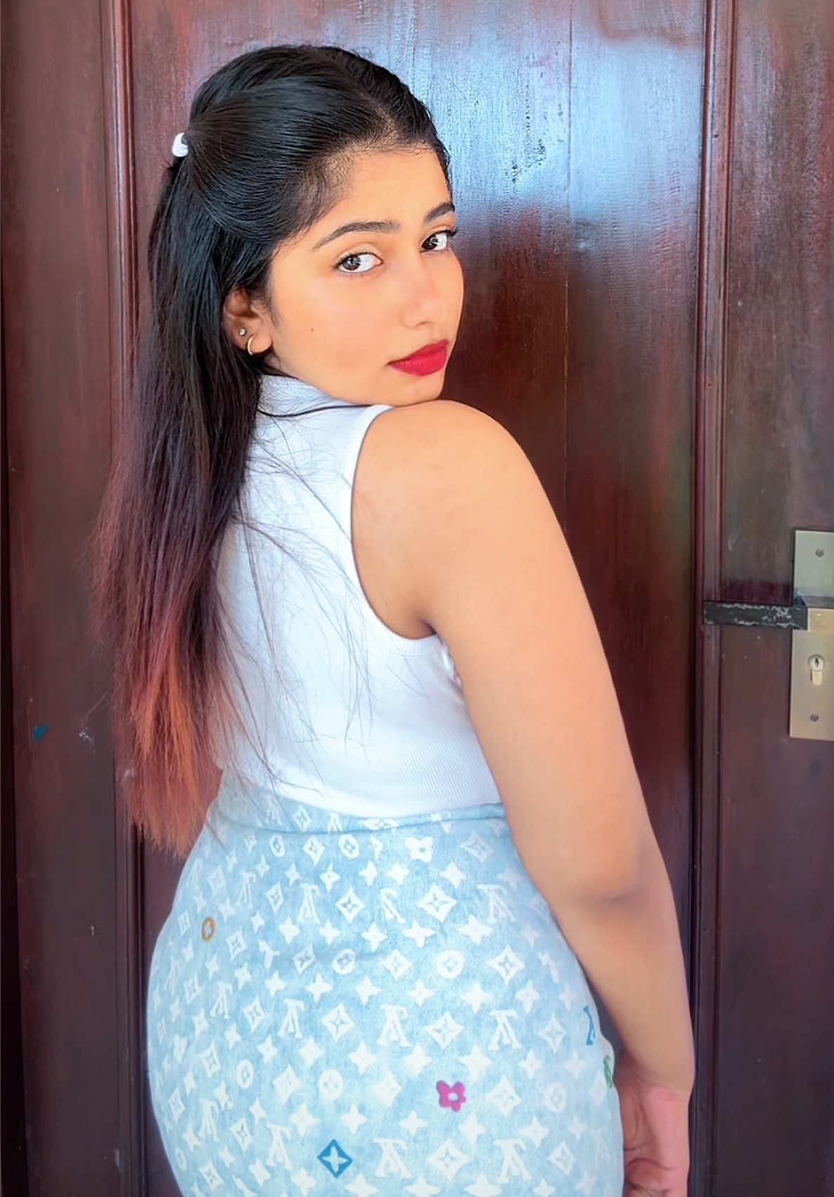 @C H A M I I🕊️