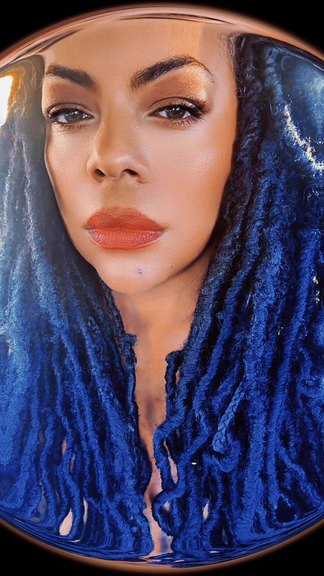 @iamellesully