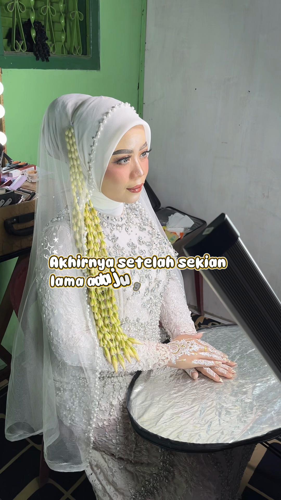 @Dinihenna