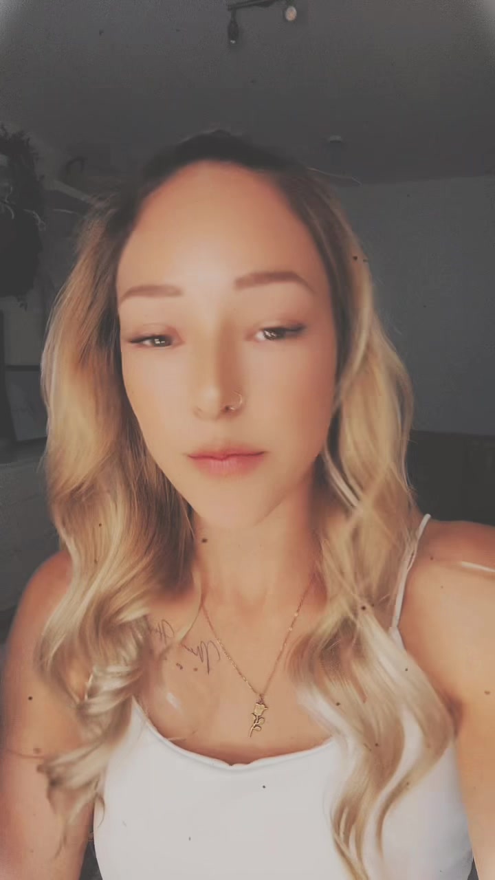 @🦋ミ★ 𝘊𝘢𝘳𝘦𝘺 ★彡🦋