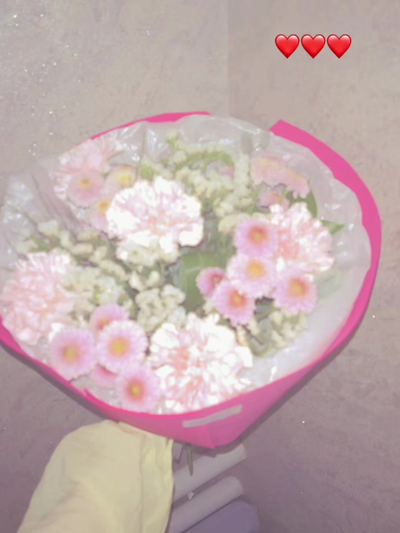 @𝐀🪽👩🏻🦰