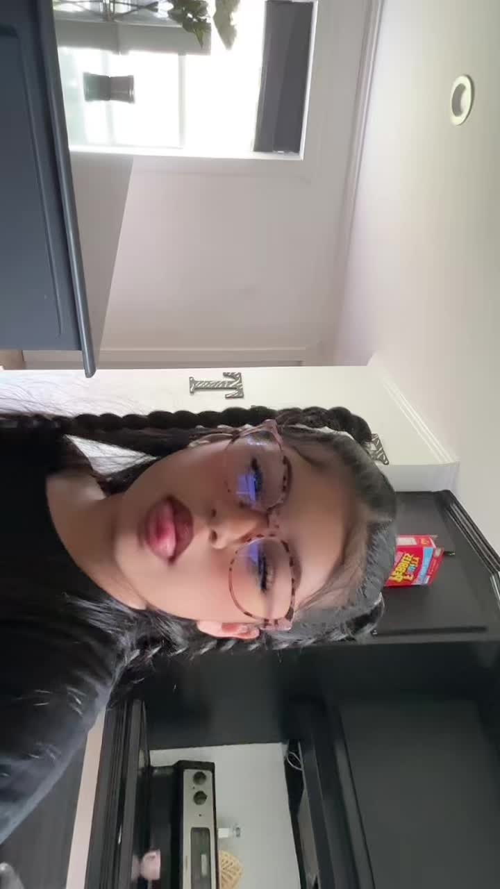 @Izabella Alas