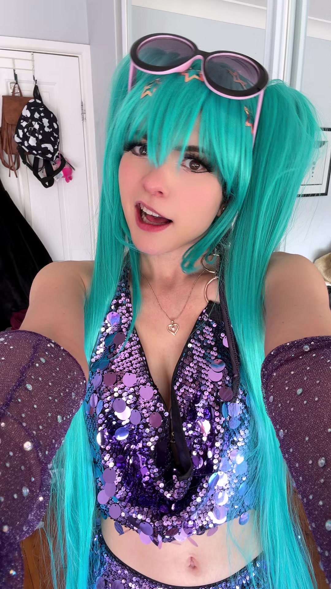 @Minacakes_12