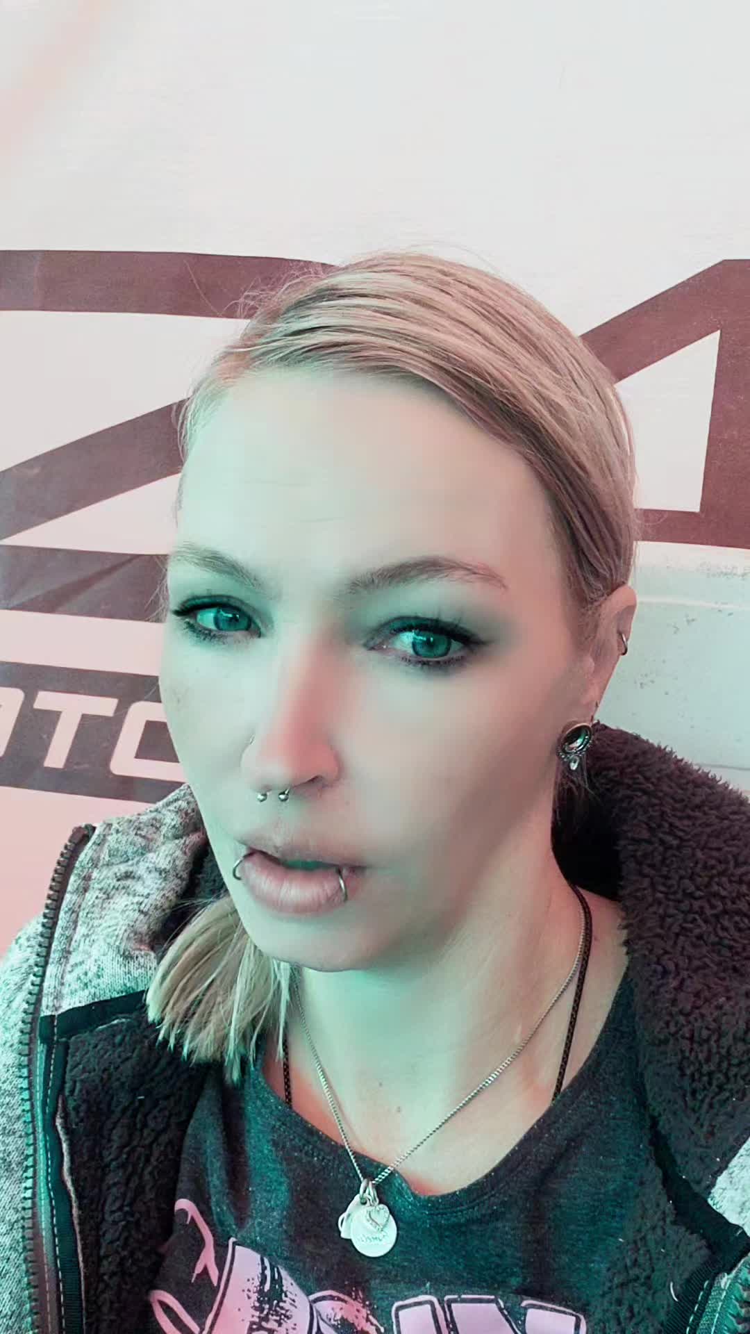 @GhettoBarbie