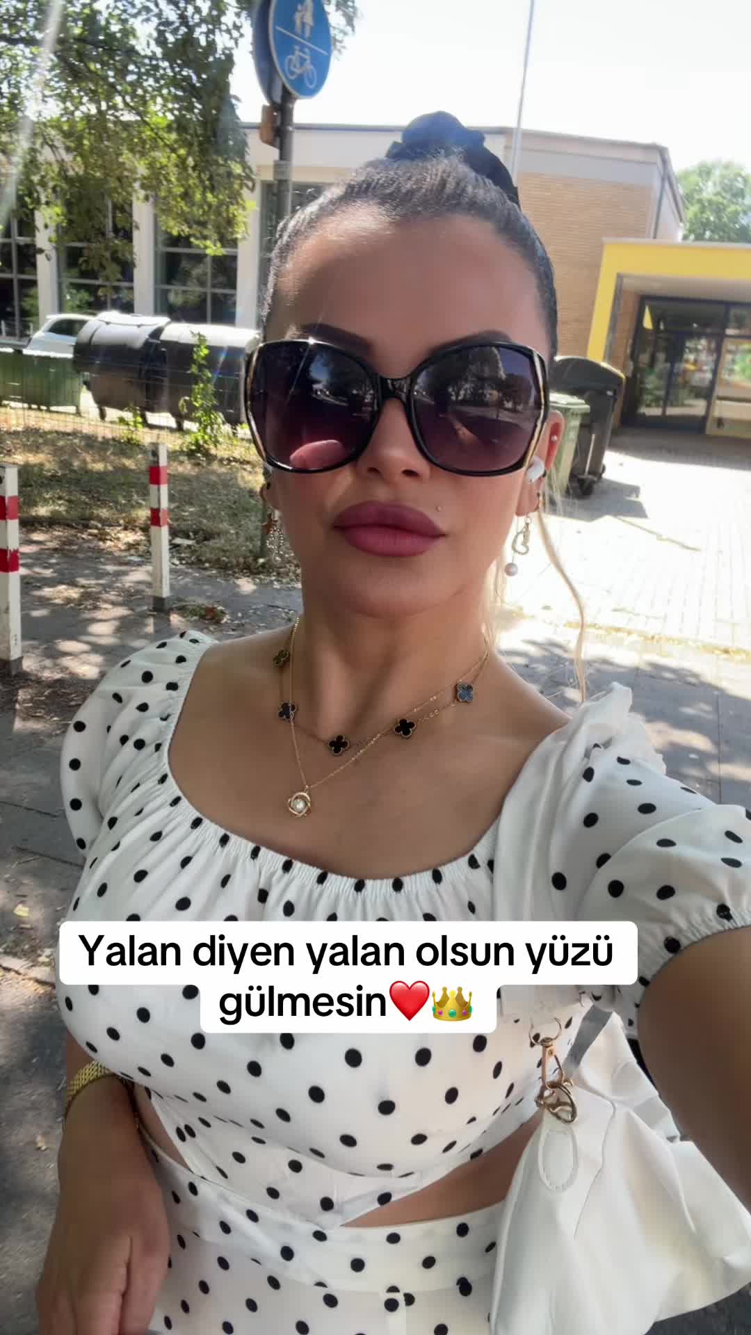 @Emoş💗