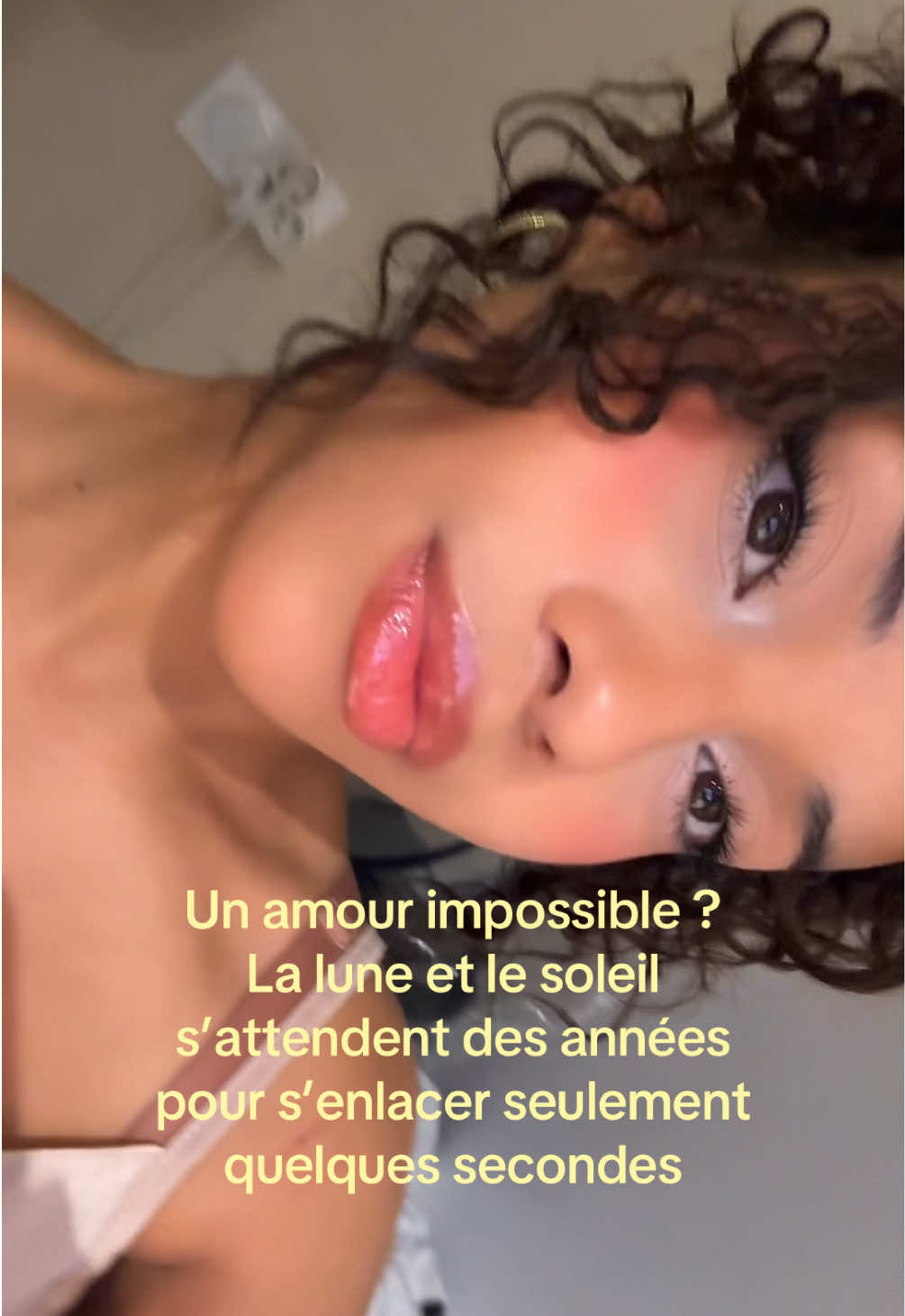 @ℳ𝒶ℯ̈𝓁ℯℯ𝓃 🌺