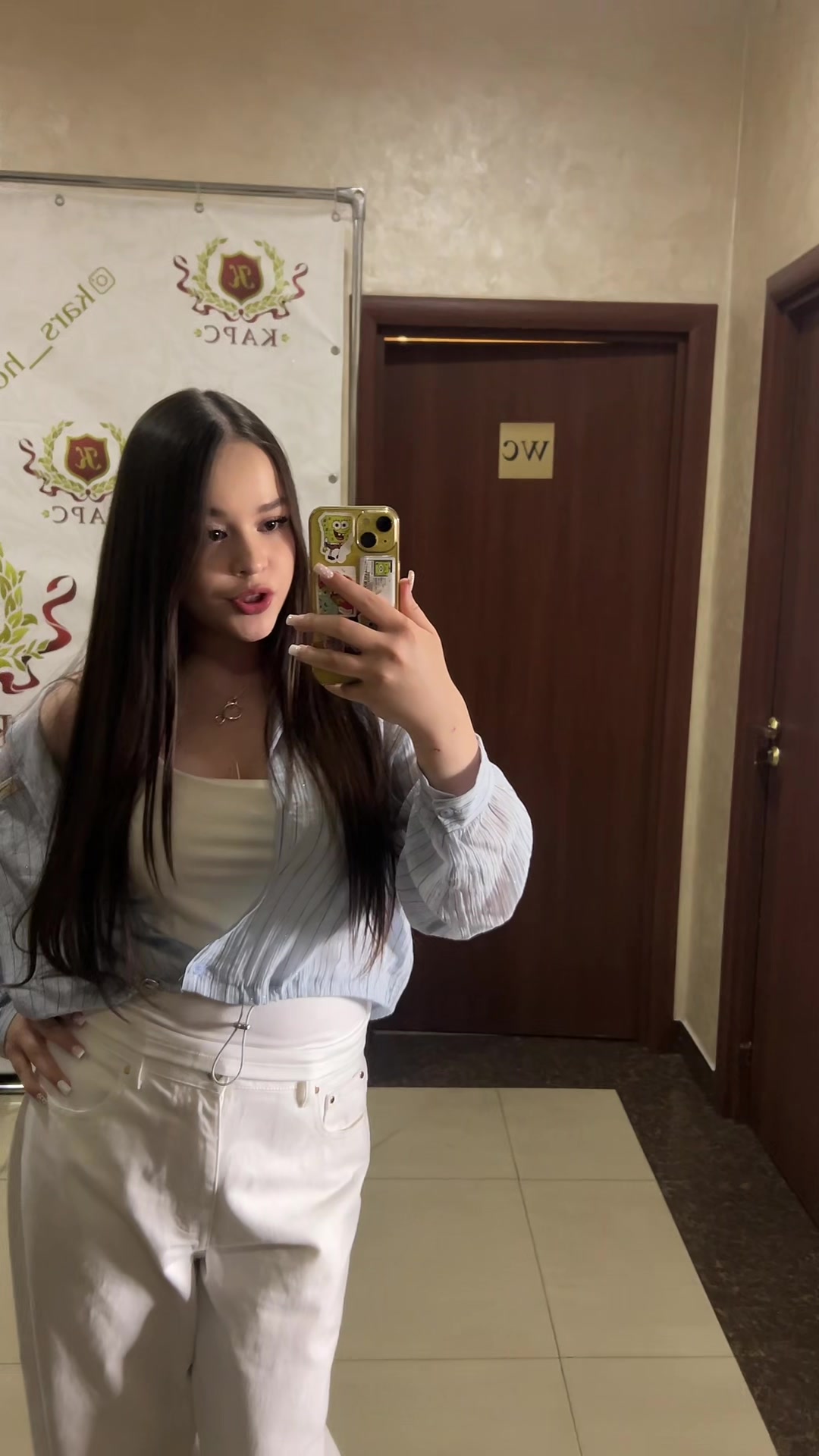 @lizwxss 🦢