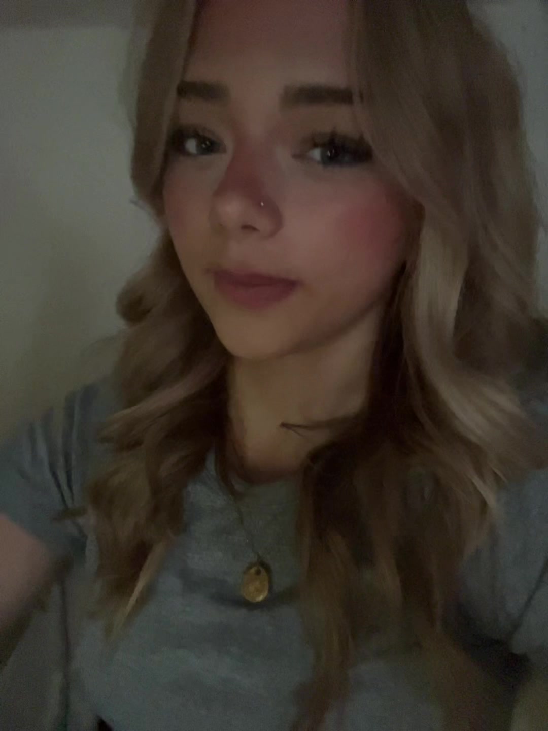 @Bella_t