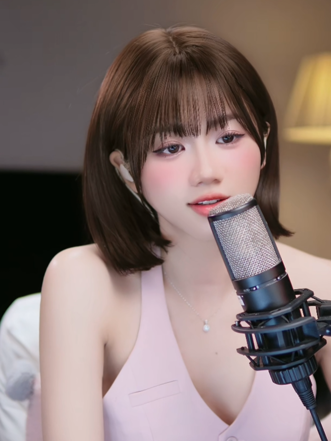 @HO&Agrave;NG AN CAO 💫