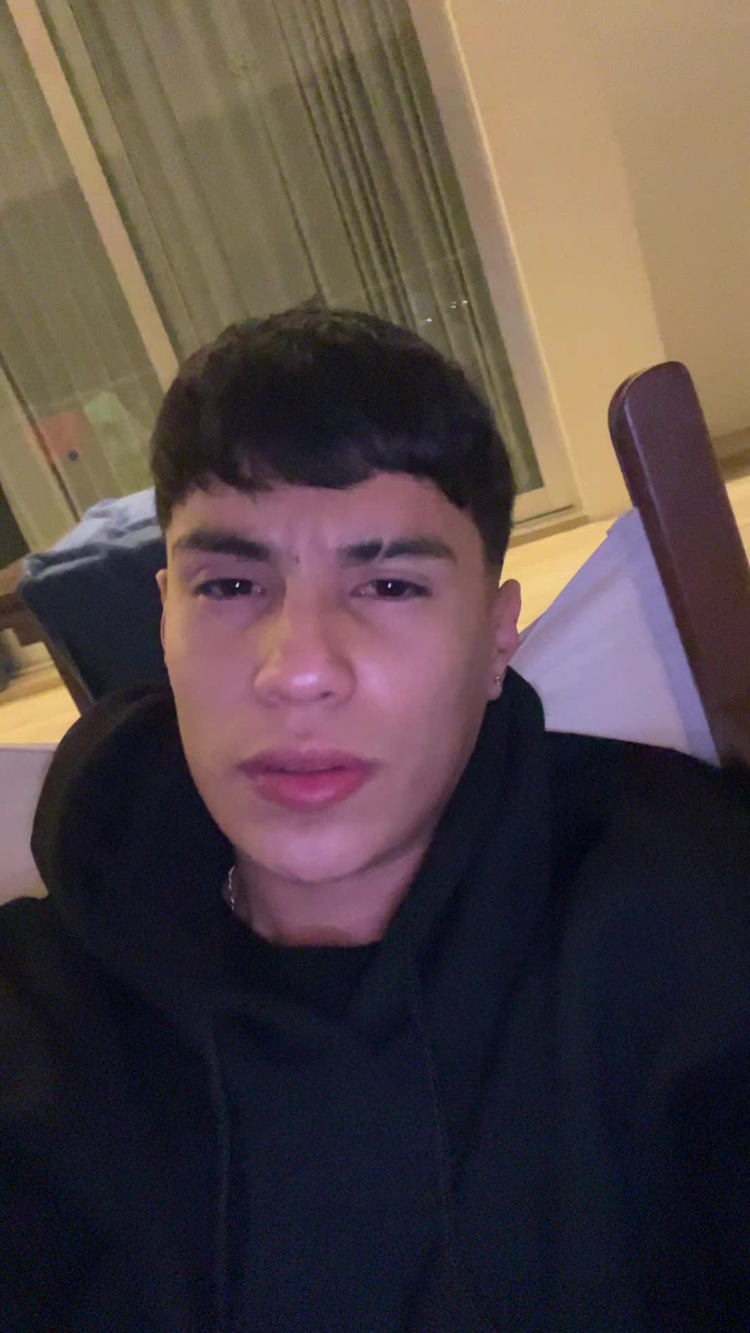 @BENITEZ