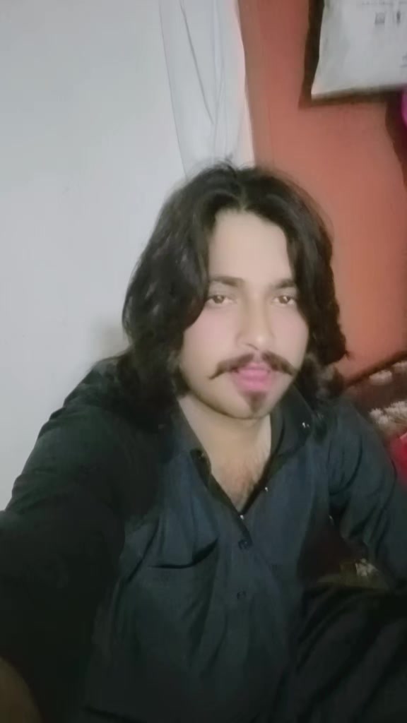 @Ayaz MaSooD YaŕBasĥ✌️