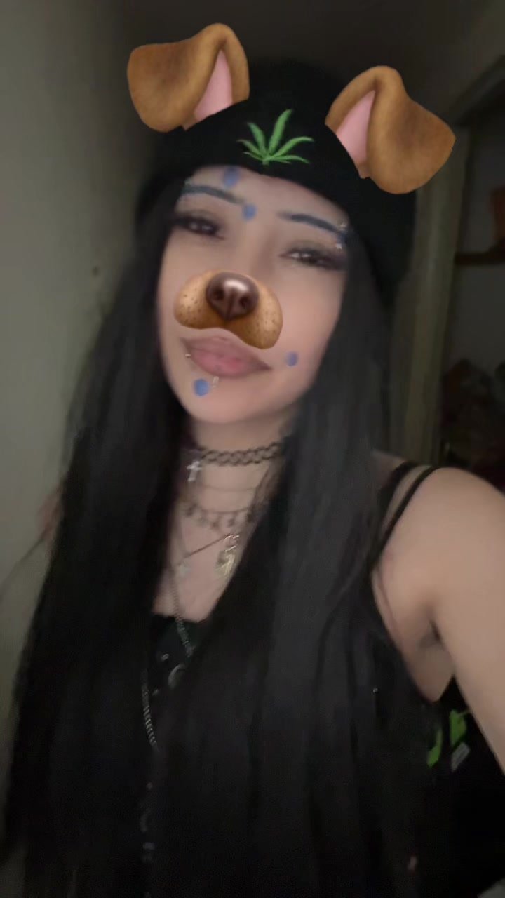 @slushbunni