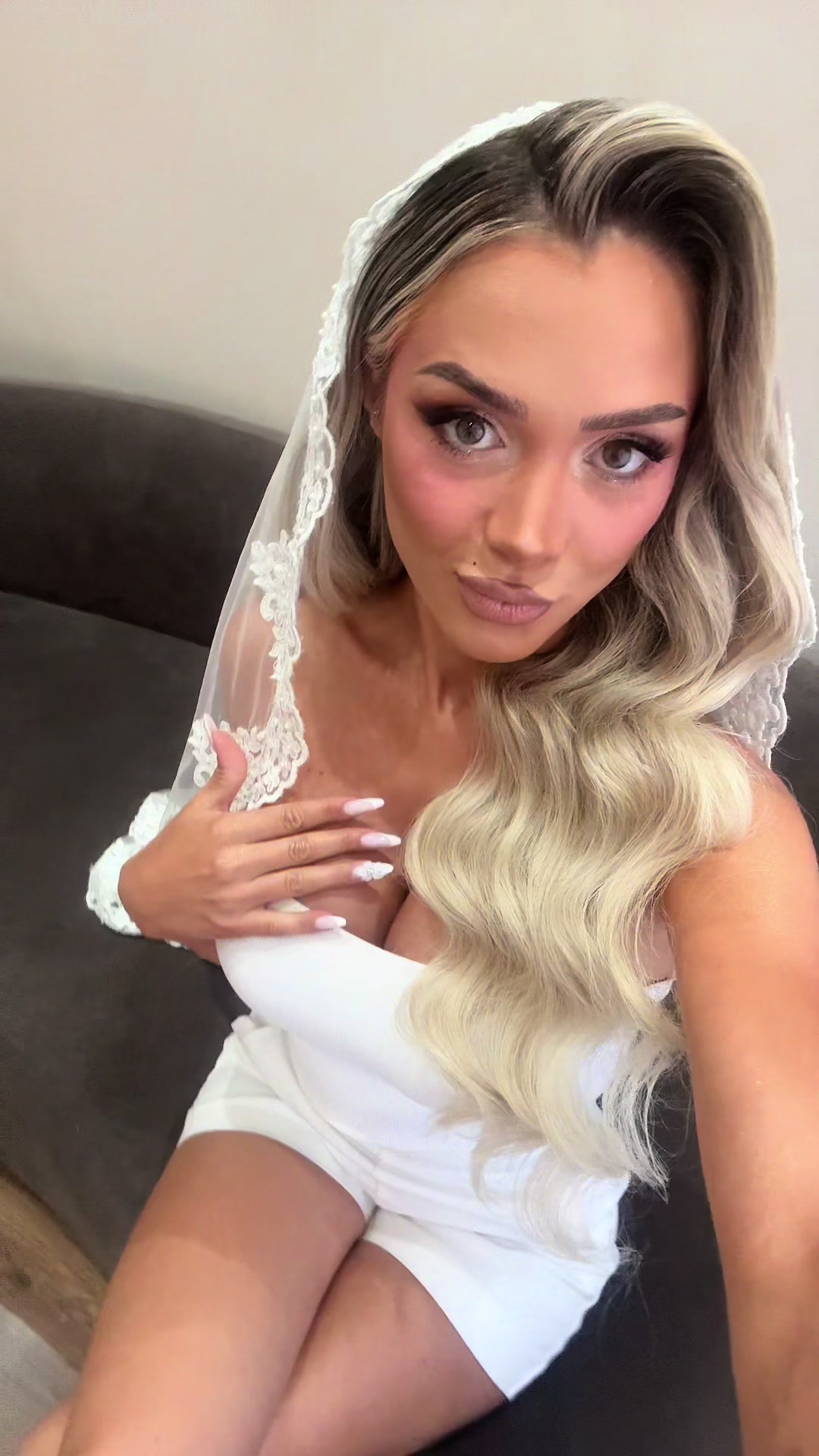 @icyblondi
