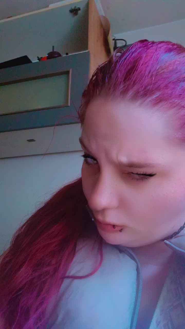 @coraholtorf